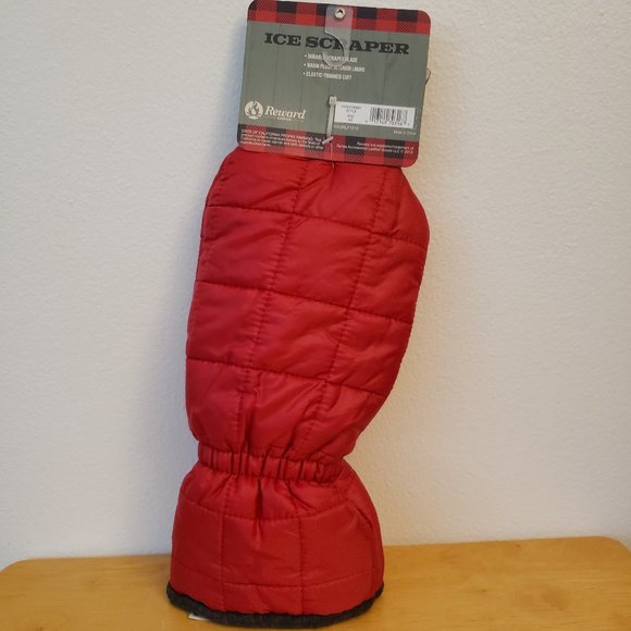 Reward Lodge Quilted Puffer Mitten Ice Scraper - Picture 2 of 5